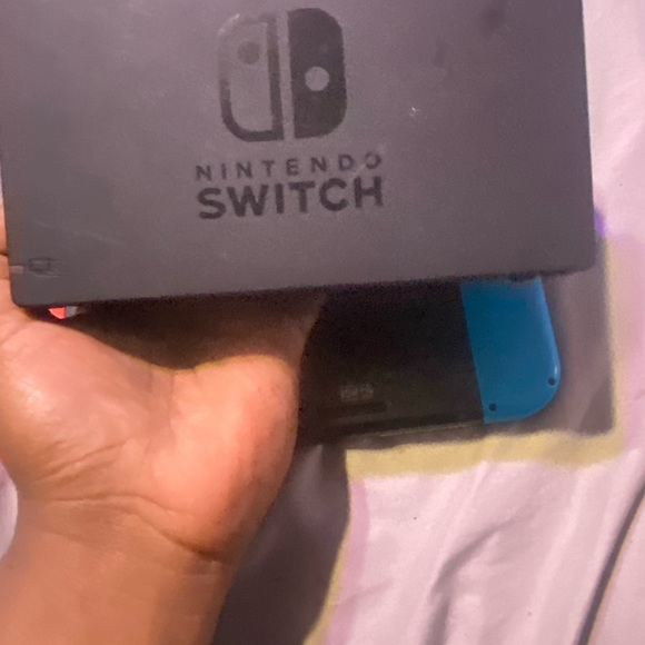 Nintendo switch - Picture 4 of 9